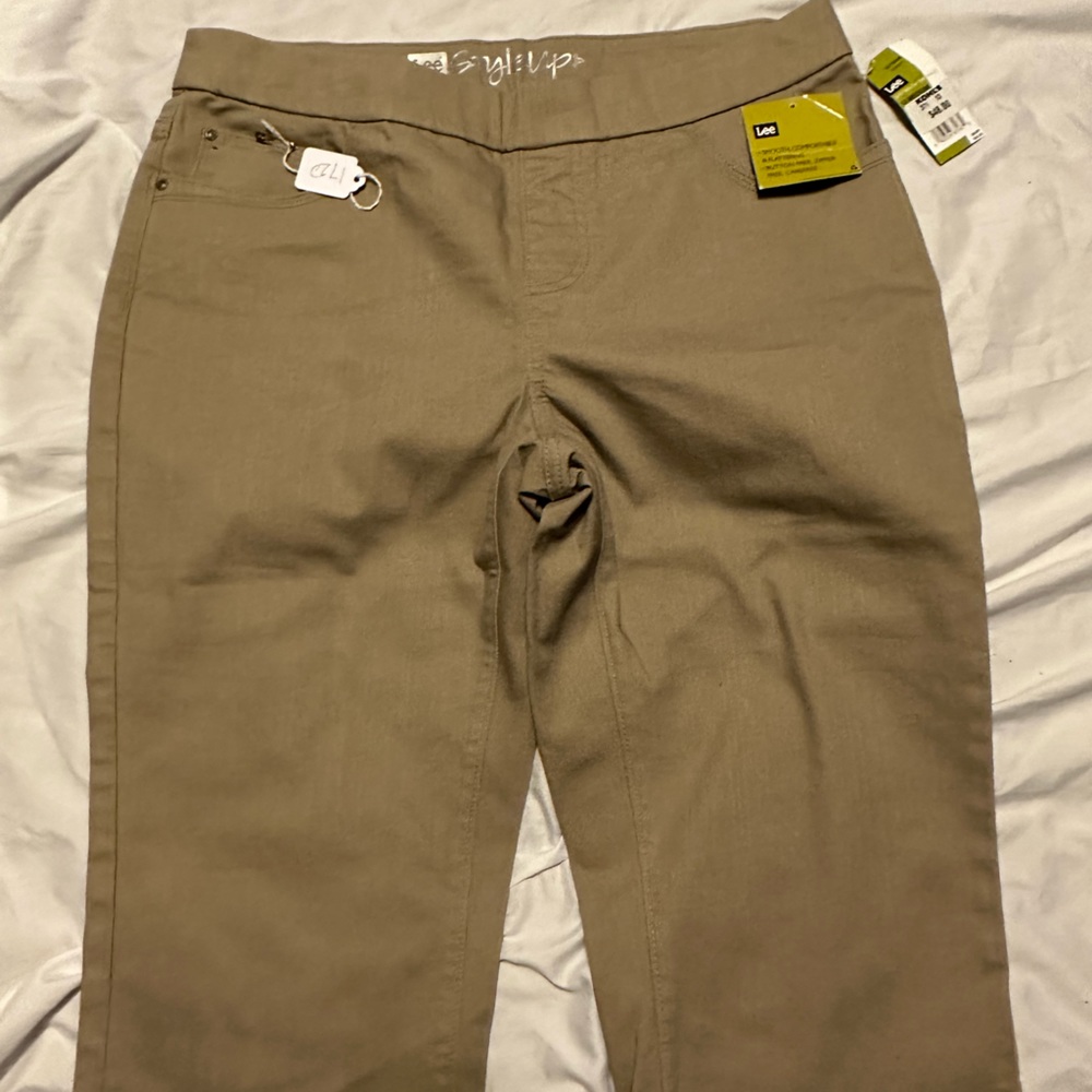 NWT Lee denim jeans. Size 12.